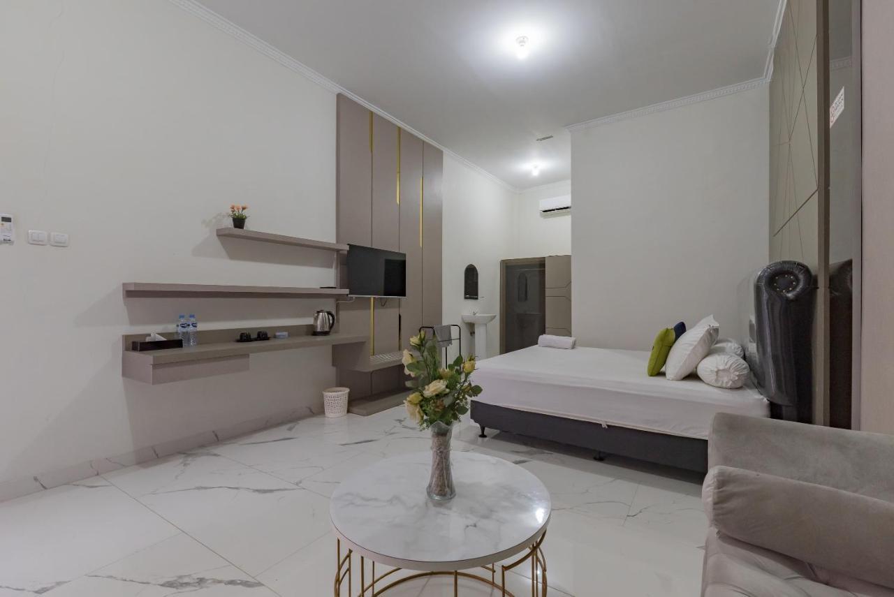 Urbanview Hotel Khayrizsan Tasikmalaya By Reddoorz Zewnętrze zdjęcie