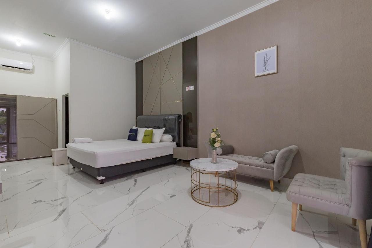 Urbanview Hotel Khayrizsan Tasikmalaya By Reddoorz Zewnętrze zdjęcie